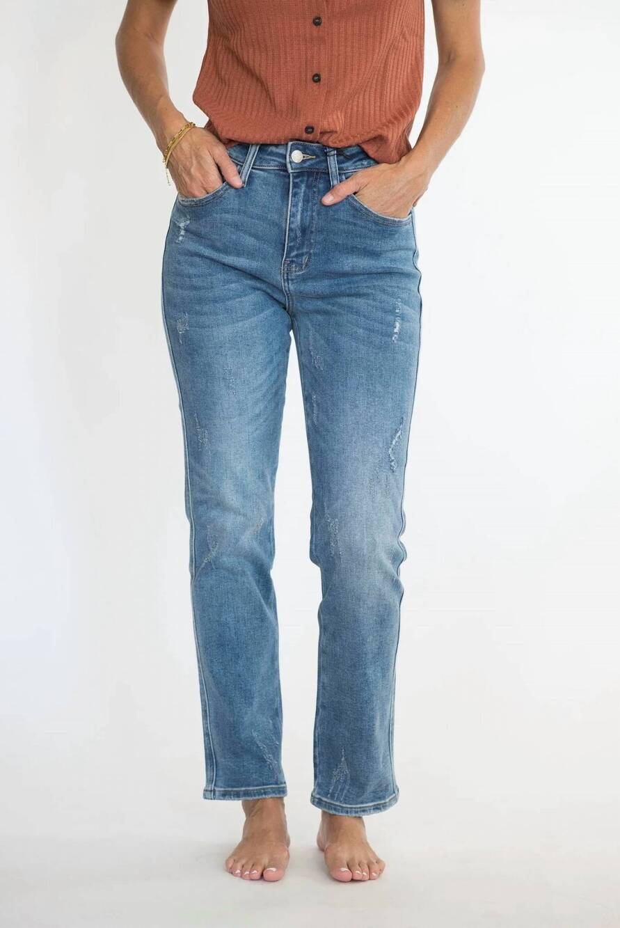 NEW TEA N ROSE women's shawnee straight jeans in medium denim
